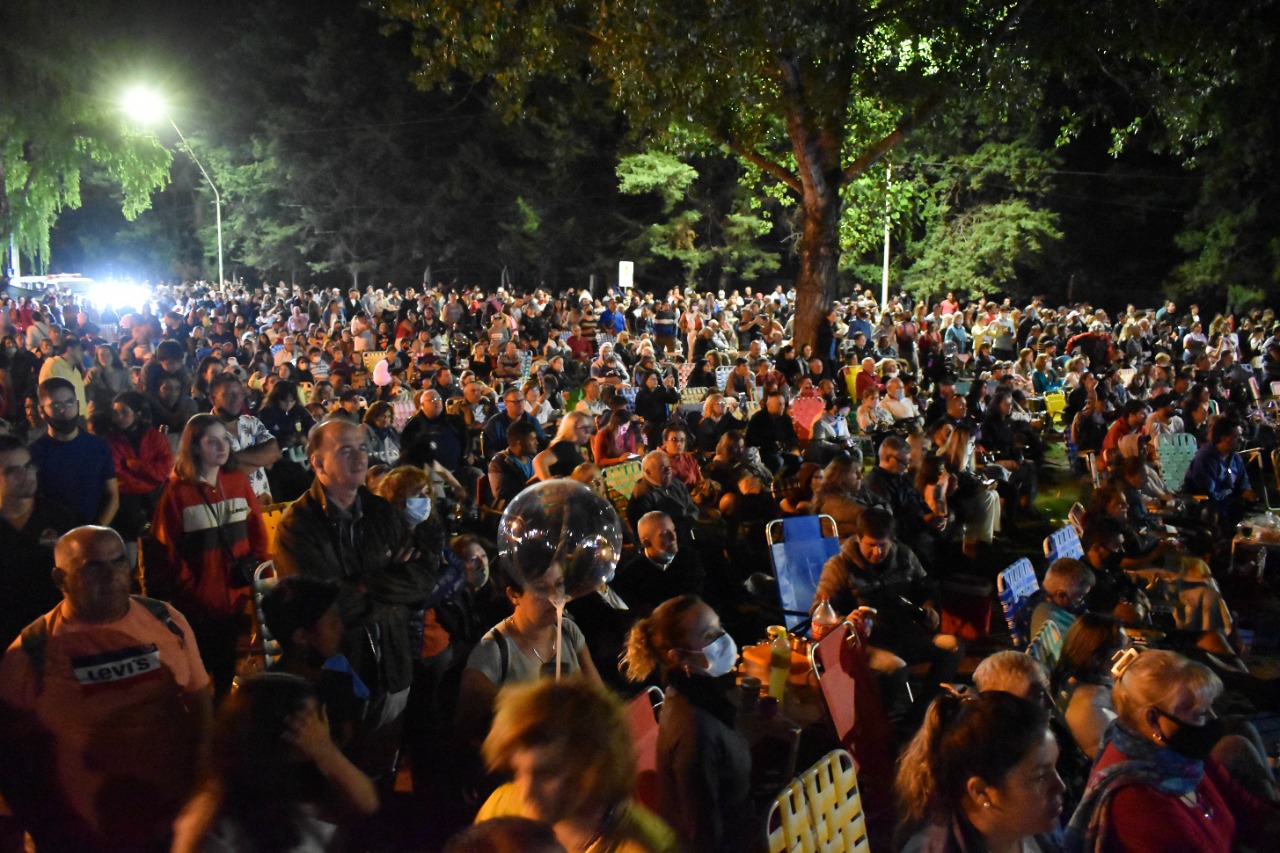 En este momento estás viendo Una nueva edición del Festival del Río y la Luna con una asistencia de más de 10000 personas